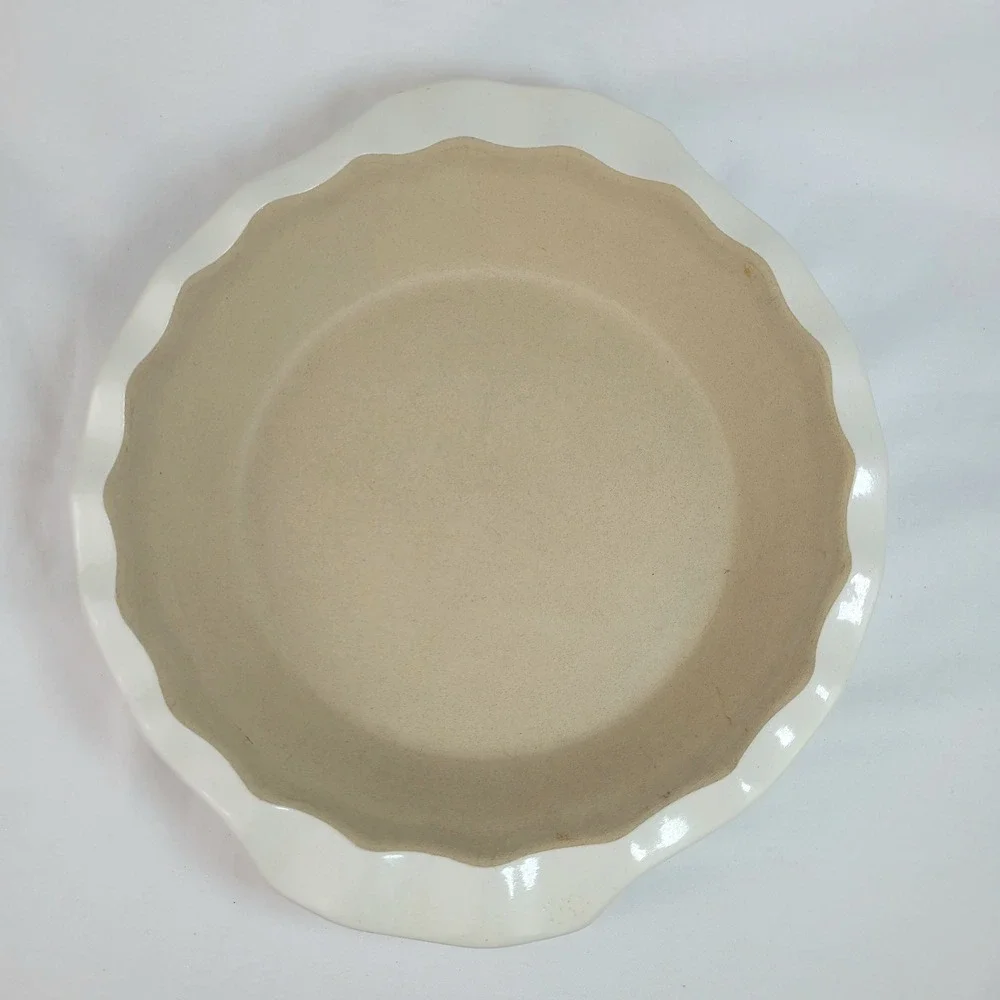 Pampered Chef Family Heritage Stoneware Deep Dish Pie Plate White Scalloped 9in
